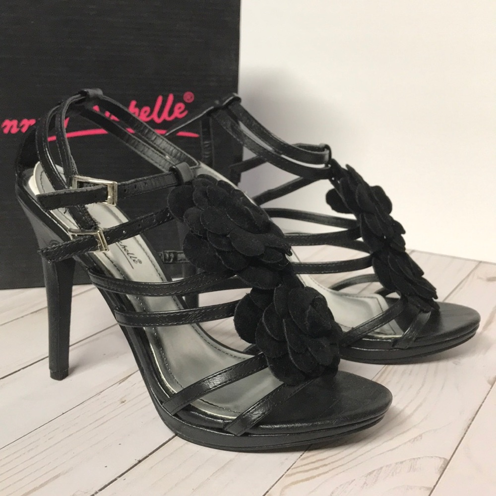 Black High Heel Shoe ankle strap style size 7 sexy heel